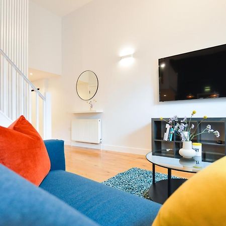Spacious West Hampstead Apartment With Mezzanine Bedroom By Concept Apartments Londres Exterior foto