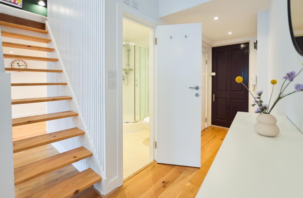 Spacious West Hampstead Apartment With Mezzanine Bedroom By Concept Apartments Londres Exterior foto